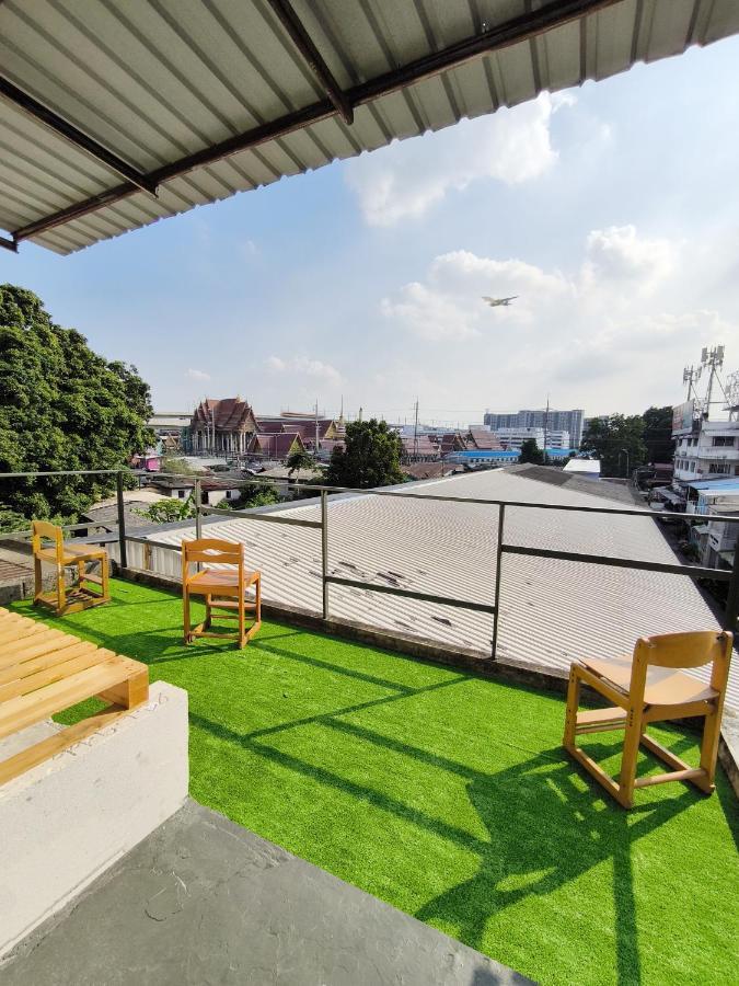 Youyen Hostel Bangkok Exteriör bild