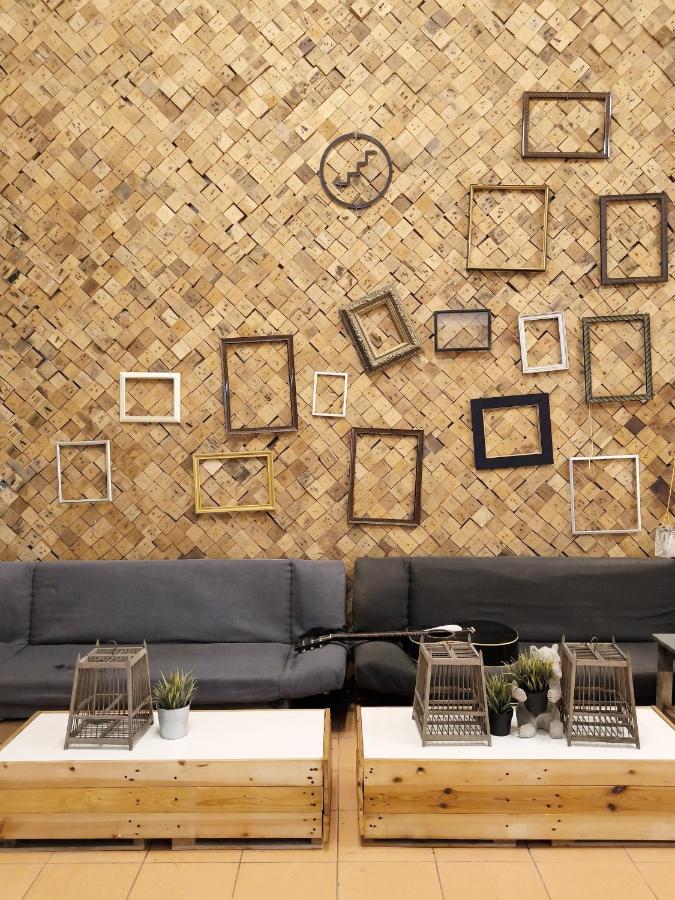 Youyen Hostel Bangkok Exteriör bild