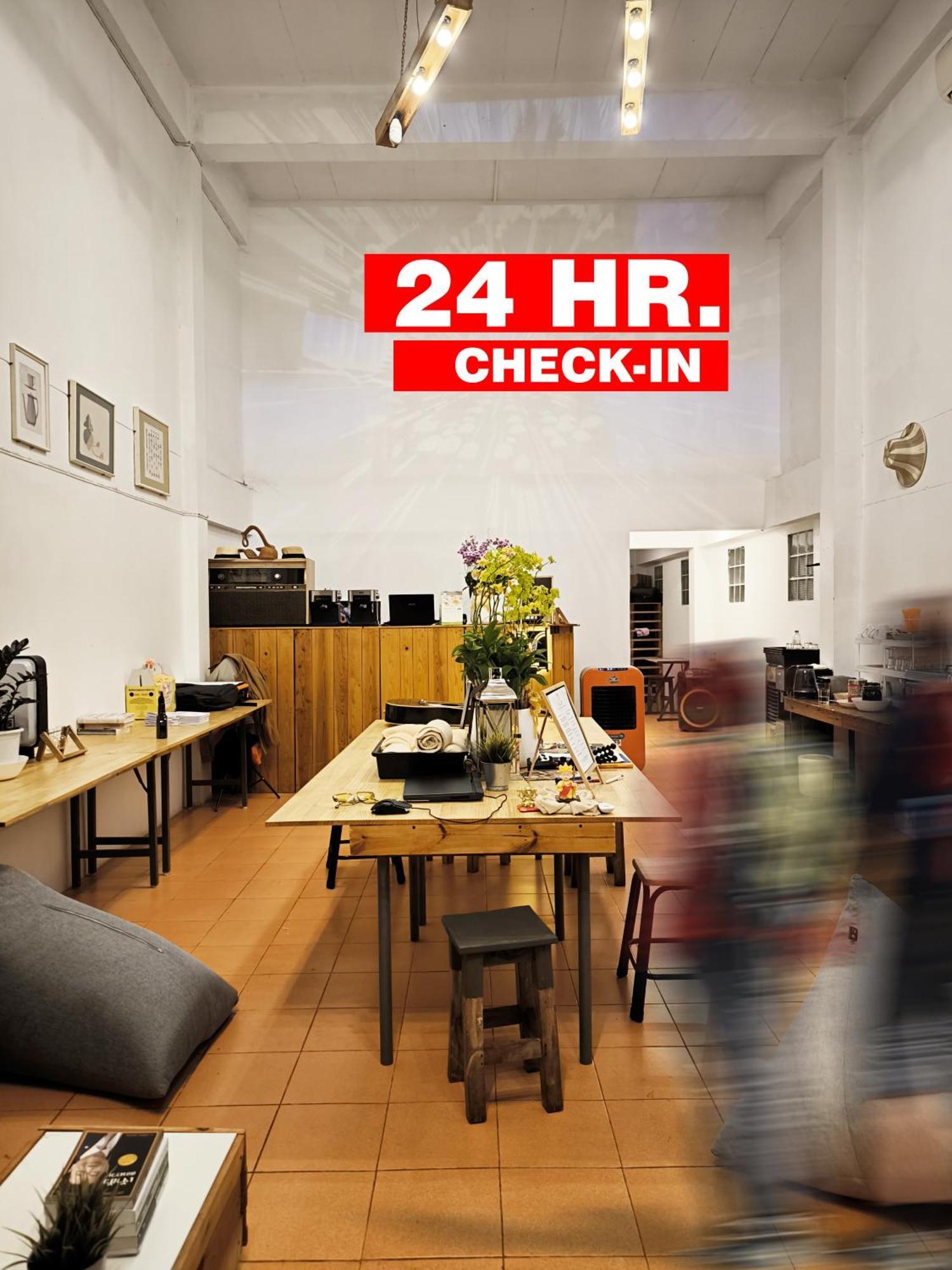 Youyen Hostel Bangkok Exteriör bild