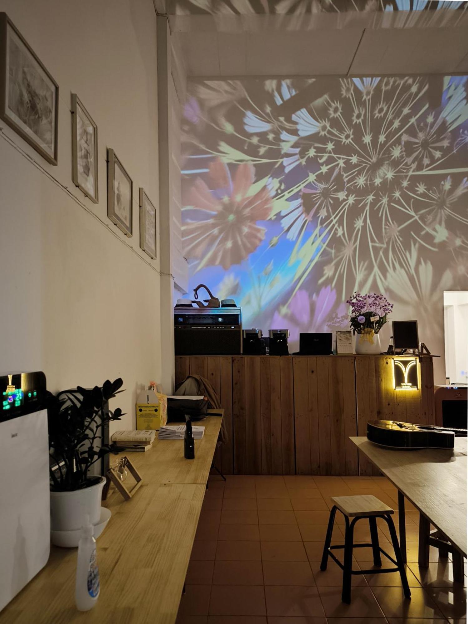 Youyen Hostel Bangkok Exteriör bild