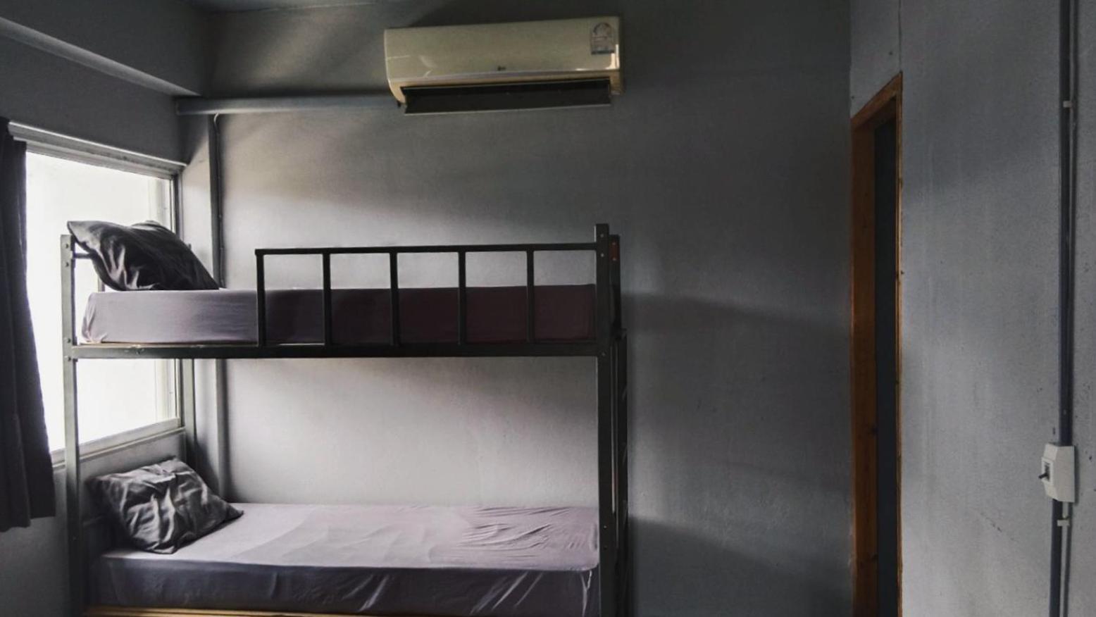 Youyen Hostel Bangkok Exteriör bild